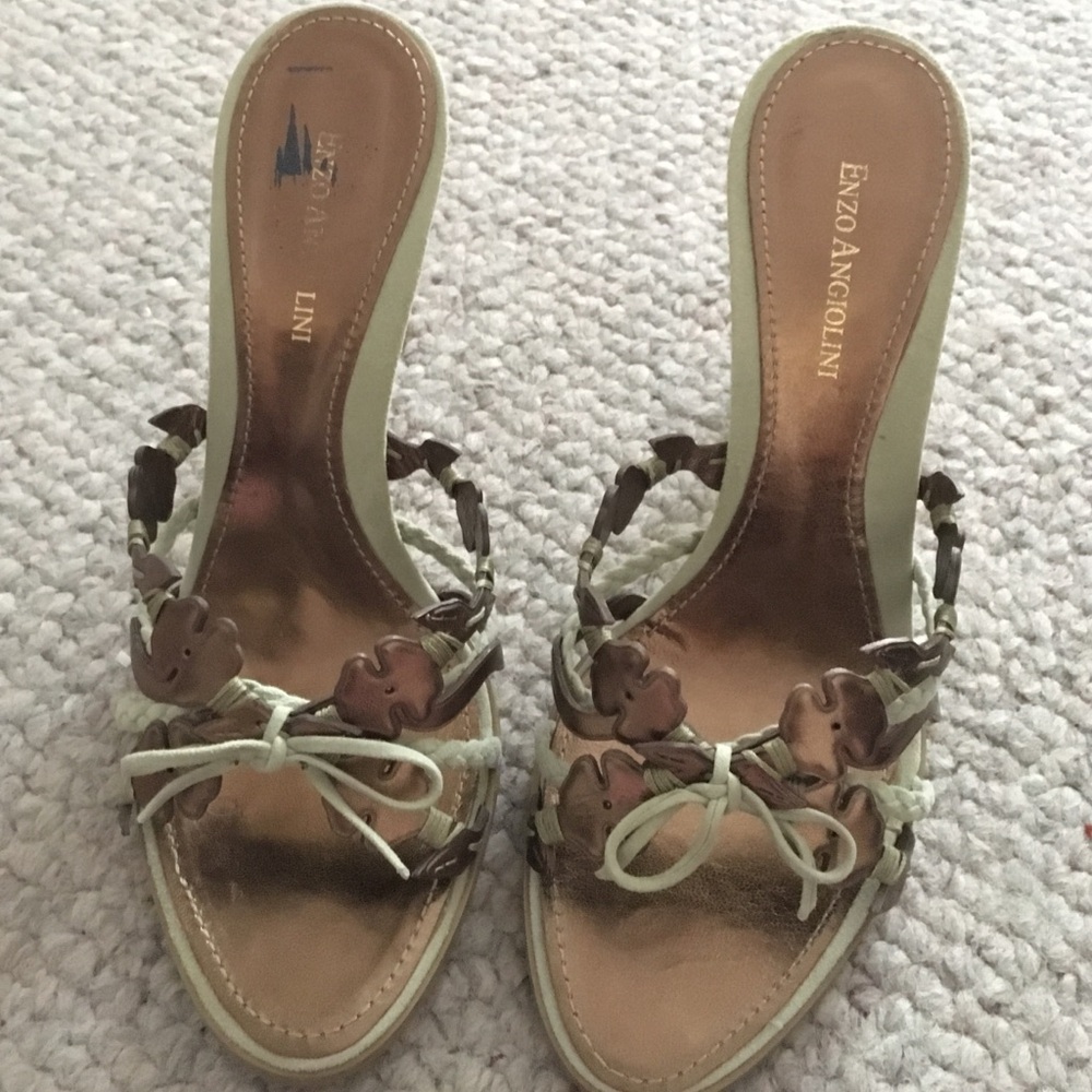 Enzo Angiolini Light Green and Bronze Strappy Slide Sandals